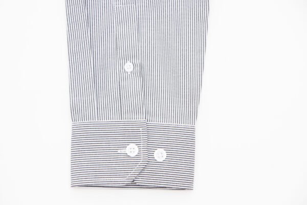 Camisa líneas grises